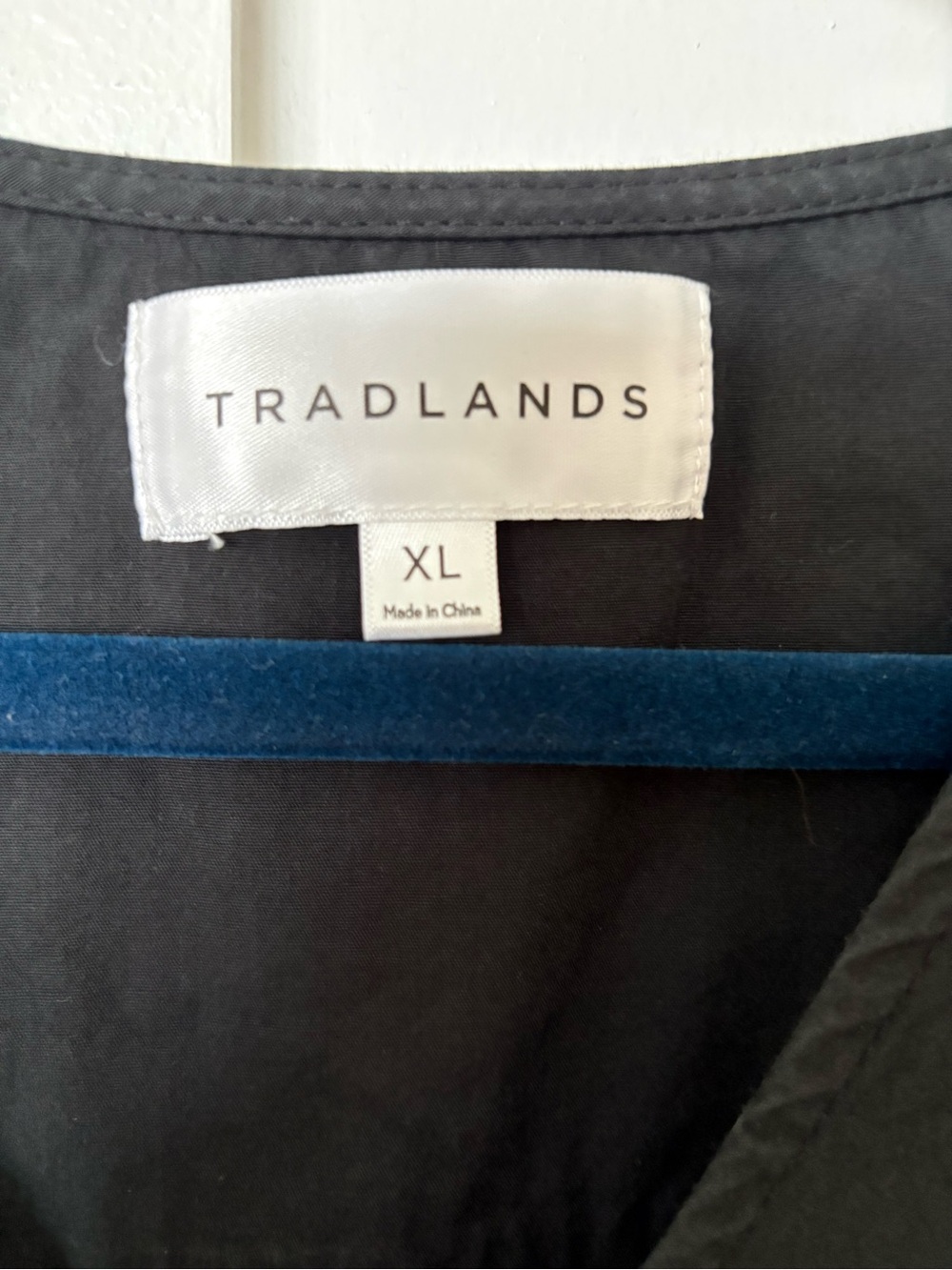Tradlands Dress (XL) - Picture 2 of 5
